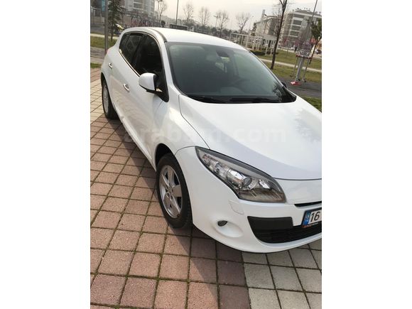 DÜŞÜK KM TEMIZ AILE ARACl