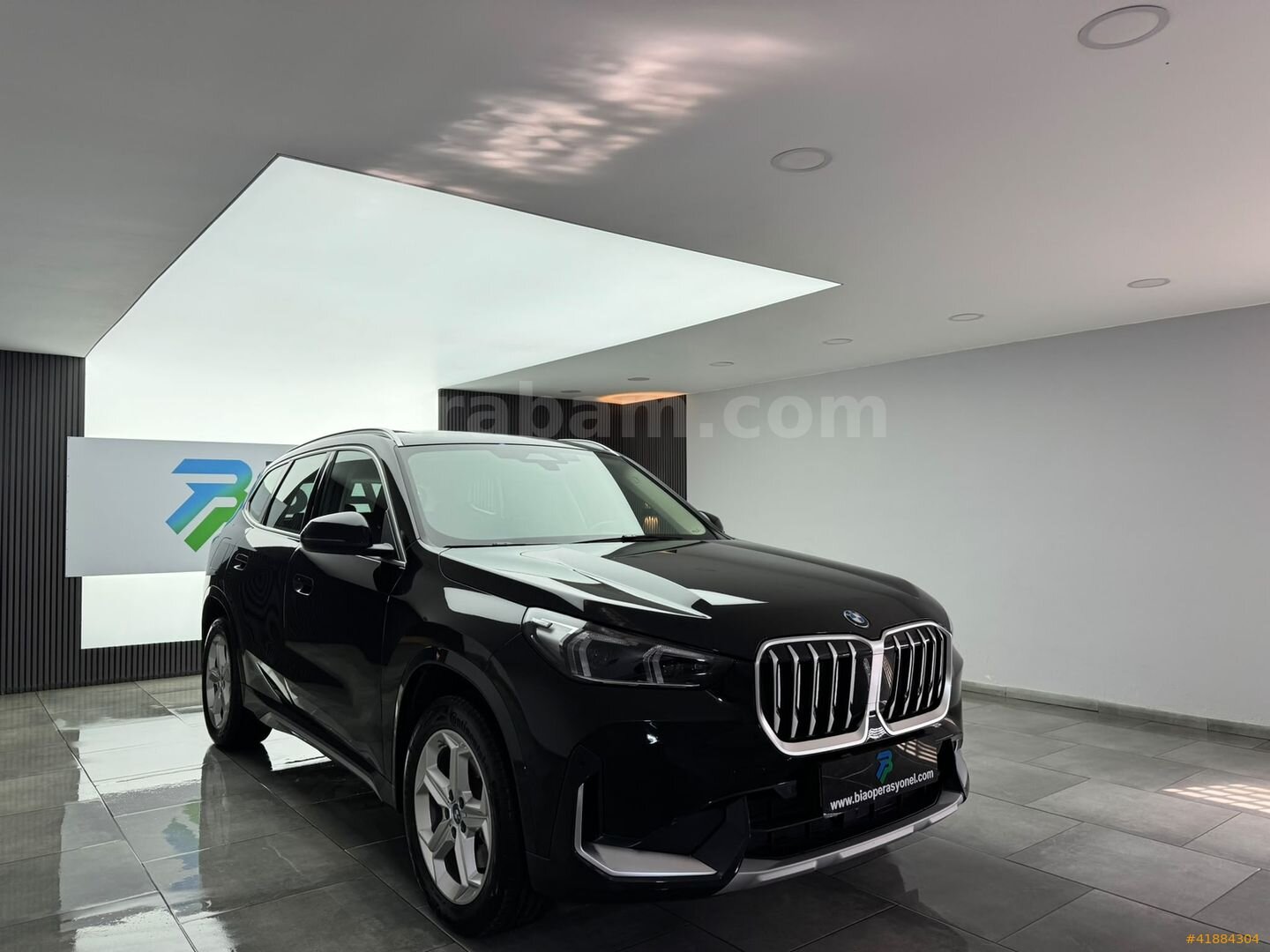 Galeriden BMW X1 xDrive25e X Line 2025 Model İstanbul 27.676 km Siyah 3