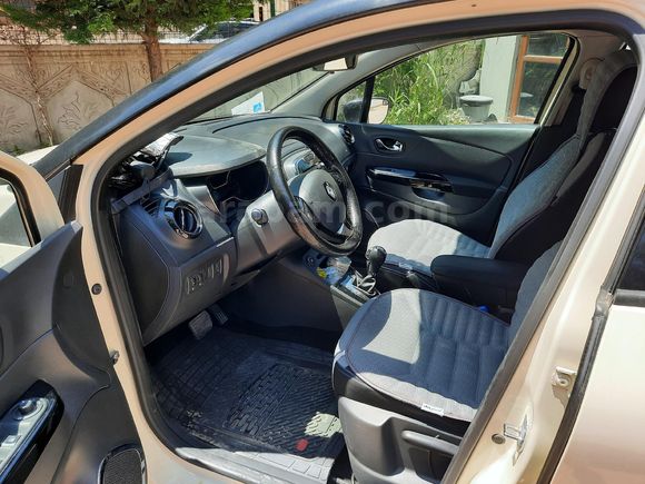 Sahibinden Renault Captur 1.5 dCi Icon 2015 Model  155.000 km Bej
