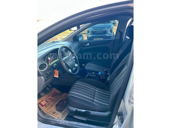 Sahibinden Ford Focus 1.6 Comfort 2010 Model