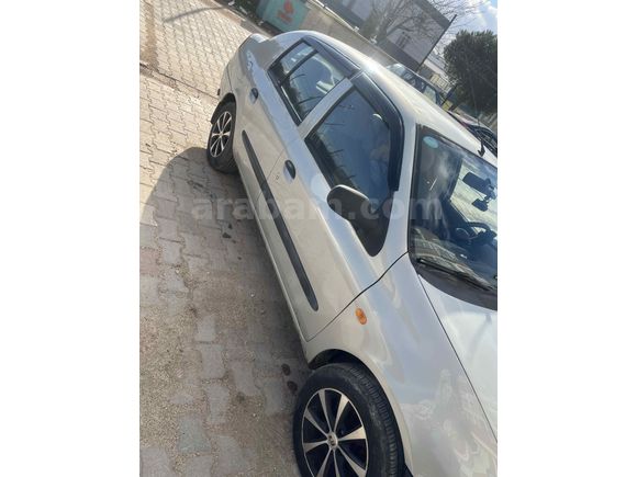 Sahibinden Renault Clio 1.4 RNA 2001 Model 