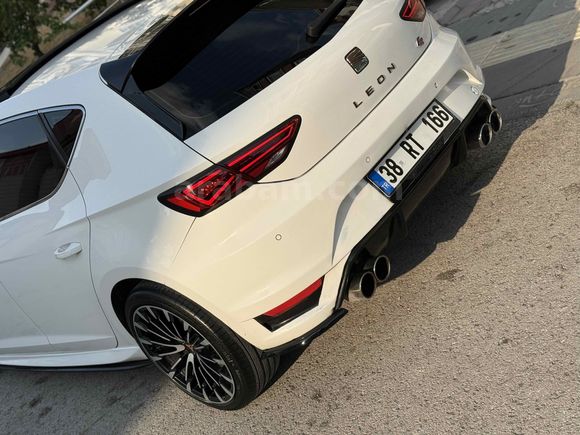 SEAT LEON MAKYAJLI SANROOFLU 1.6TDİ