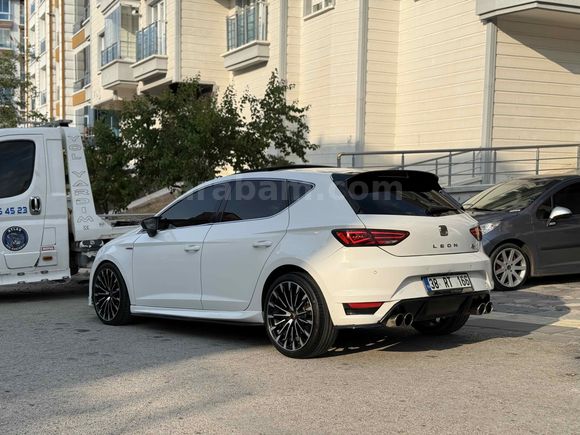 SEAT LEON MAKYAJLI SANROOFLU 1.6TDİ