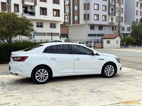 1.5 DIZEL OTOMATİK TOUCH PLUS KUSURSUZ MEGANE