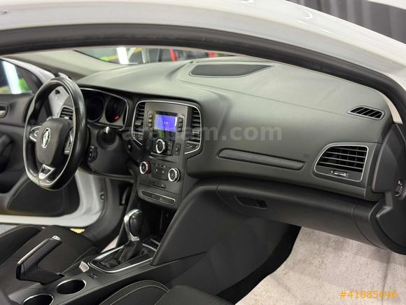 1.5 DIZEL OTOMATİK TOUCH PLUS KUSURSUZ MEGANE