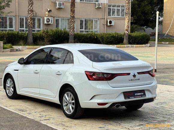 1.5 DIZEL OTOMATİK TOUCH PLUS KUSURSUZ MEGANE