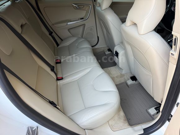 AKTİF 2014 VOLVO XC60 2.0 D4 ADVANCE EXTRA BAKIMLI FULL BOYASIZ