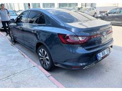 2026 RENAULT MEGANE SEDAN ICON 1.3 TCE EDC 140 FAZ2