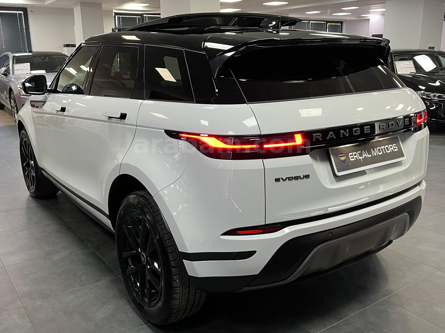 FIRSAT:2024 RANGE ROVER EVOQUE 1.5 S+CAM TAVAN+BOYASIZ+K/K TAKSİT 7