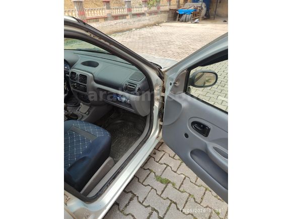 Sahibinden Renault Clio 1.4 RNA 2000 Model