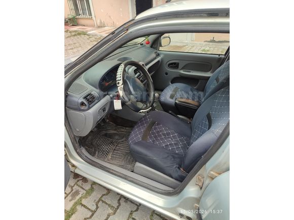Sahibinden Renault Clio 1.4 RNA 2000 Model