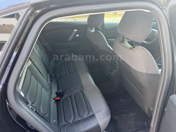 Sahibinden Citroen C4 1.2 PureTech Shine 2023 Model