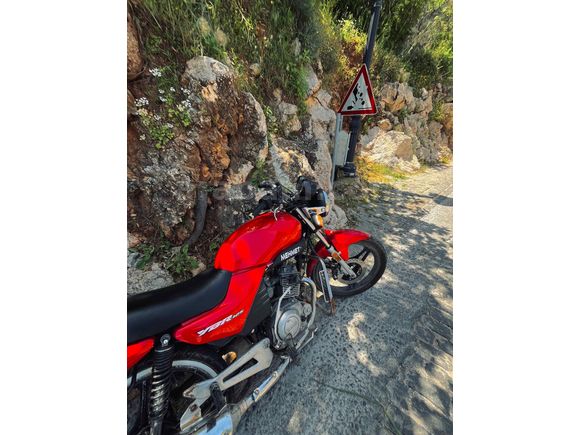 Yamaha YBR 125  2004  jilet gibi  