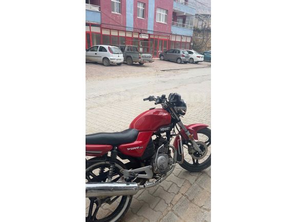 Yamaha YBR 125  2004  jilet gibi  