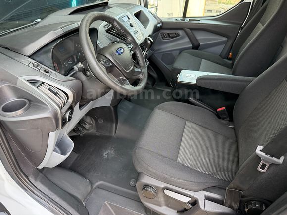 AKTİF den 2017 TRANSİT CUSTOM 330 L TREND PANELVAN 126.000 KM'DE