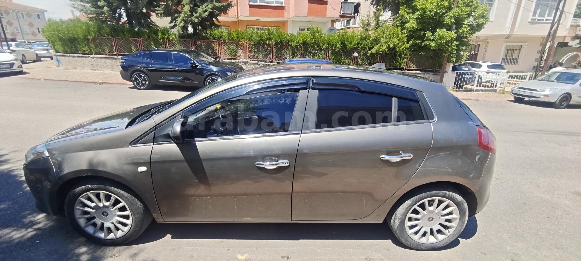 Sahibinden Fiat Bravo 1.4 T-Jet Dynamic 2009 Model Ankara 148.282 km Kahverengi 6