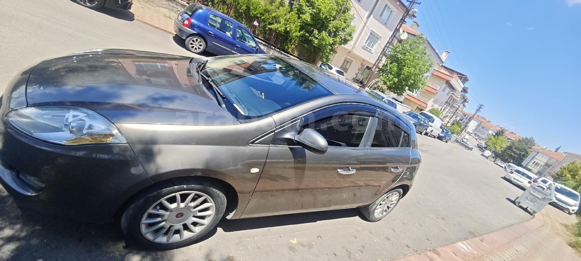 Sahibinden Fiat Bravo 1.4 T-Jet Dynamic 2009 Model Ankara 148.282 km Kahverengi 5