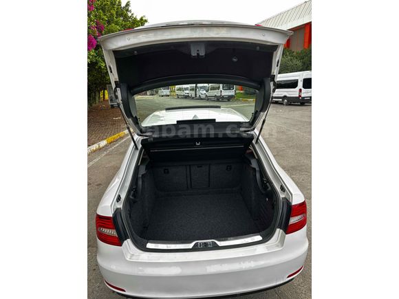 Sahibinden Skoda SuperB 1.6 TDI Elegance 2014 Model 