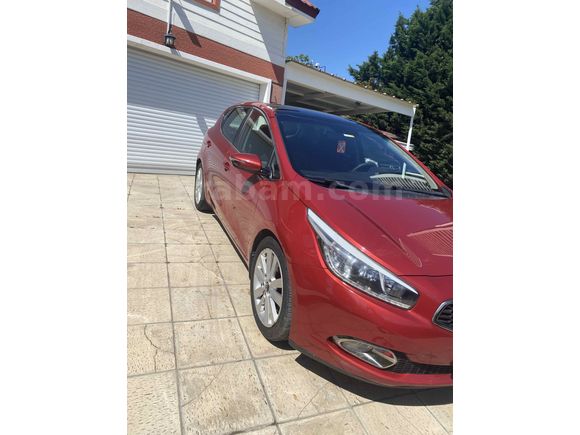 Sahibinden Kia Ceed 1.6 CRDi Concept Plus 2015 Model 
