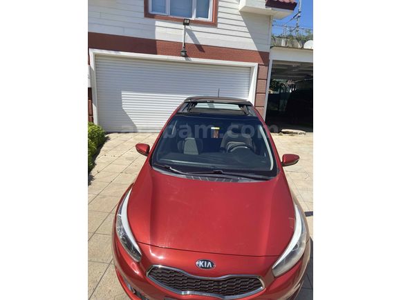 Sahibinden Kia Ceed 1.6 CRDi Concept Plus 2015 Model 