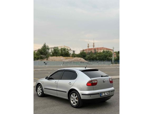 Sahibinden Seat Leon 1.6 Stella 2000 Model  336.000 km Gri