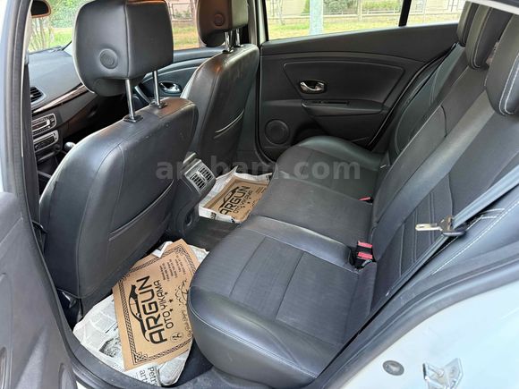 Galeriden Renault Fluence 1.5 dCi Icon 2014 Model Şanlıurfa