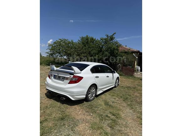 Sahibinden Honda Civic 1.6i VTEC Eco Elegance 2012 Model 
