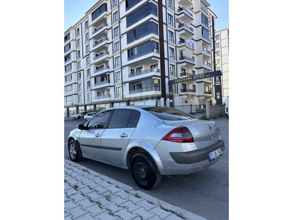 Sahibinden Renault Megane 1.5 dCi Expression 2009 Model  340.000 km Gri