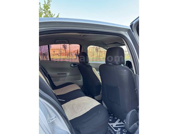 Sahibinden Renault Megane 1.5 dCi Expression 2009 Model  340.000 km Gri