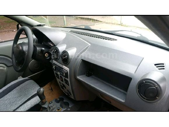 Sahibinden Dacia Logan 1.6 Laureate 2006 Model