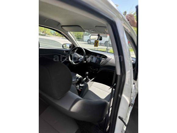 Sahibinden Hyundai i20 1.4 CRDi Style 2017 Model 