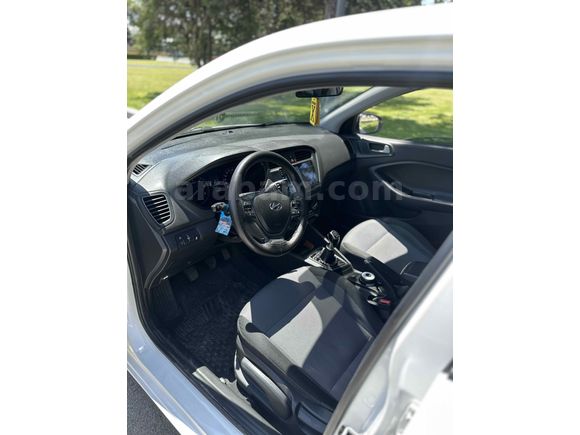 Sahibinden Hyundai i20 1.4 CRDi Style 2017 Model 