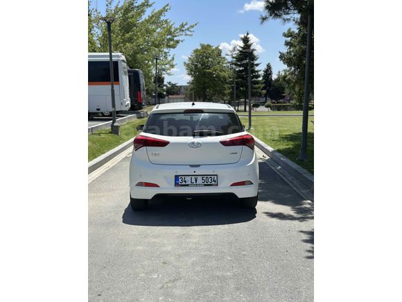 Sahibinden Hyundai i20 1.4 CRDi Style 2017 Model 