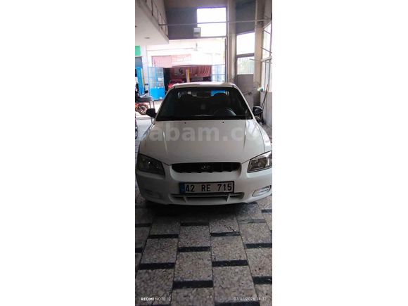 Sahibinden bakımlı temiz Hyundai Accent 1.3 Admire 2002 Model 