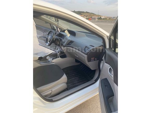 Sahibinden Honda Civic 1.6i VTEC Eco Elegance 2013 Model 