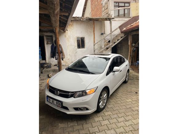 Sahibinden Honda Civic 1.6i VTEC Eco Elegance 2013 Model 