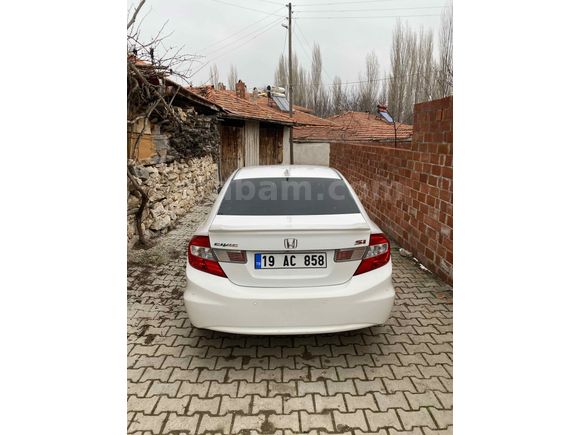 Sahibinden Honda Civic 1.6i VTEC Eco Elegance 2013 Model 