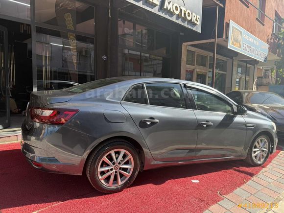 2018 MODEL OTOMATİK MEGANE 4 TOUCH