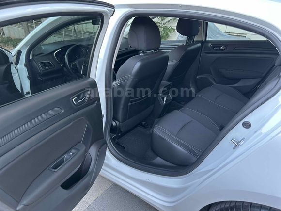 Sahibinden Renault Megane 1.5 Blue DCI Touch 2019 Model 