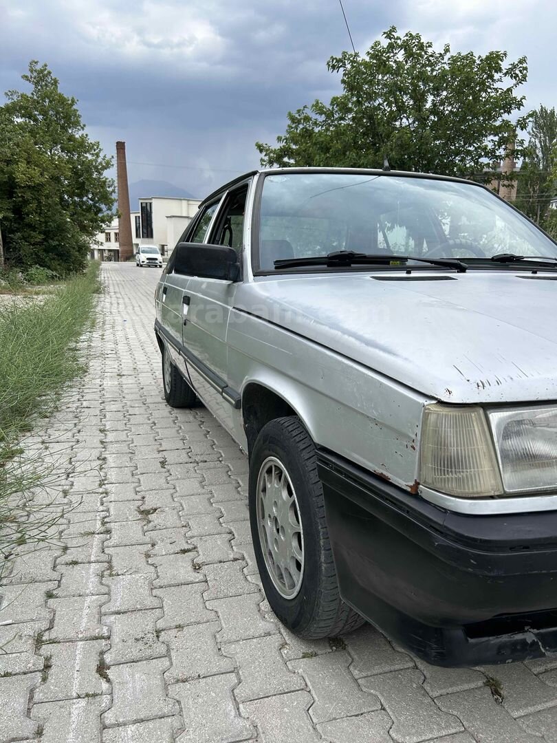 Sahibinden Renault R 11 TX 1989 Model Isparta 310.000 km Gri 2