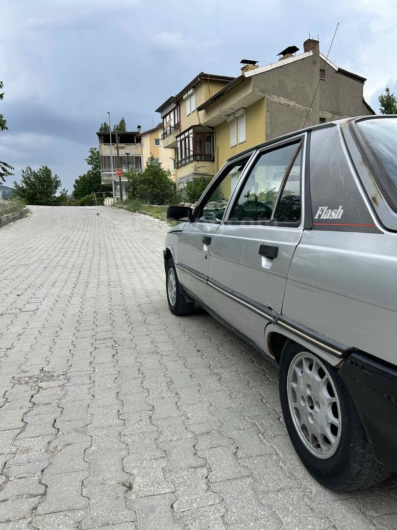 Sahibinden Renault R 11 TX 1989 Model Isparta 310.000 km Gri 3