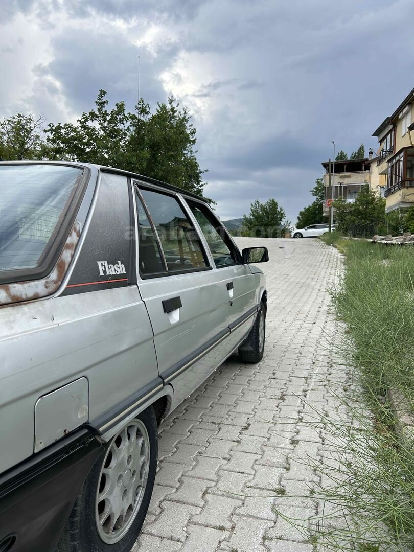 Sahibinden Renault R 11 TX 1989 Model Isparta 310.000 km Gri 4