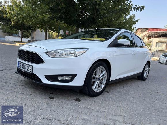 2016 MODEL HATASIZ BOYASIZ TRAMERSİZ 152.000 km'de Manuel