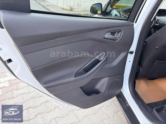 2016 MODEL HATASIZ BOYASIZ TRAMERSİZ 152.000 km'de Manuel