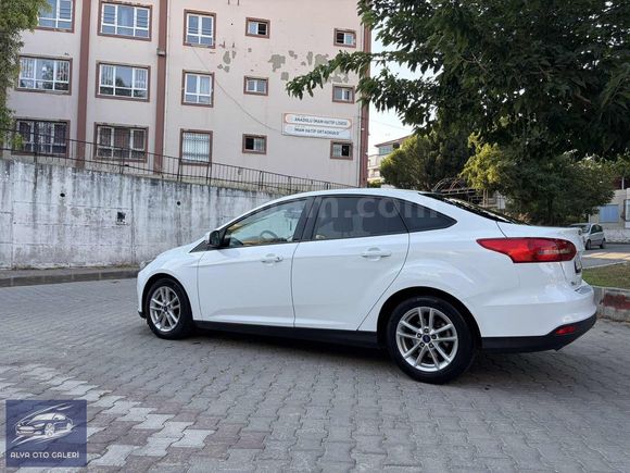 2016 MODEL HATASIZ BOYASIZ TRAMERSİZ 152.000 km'de Manuel