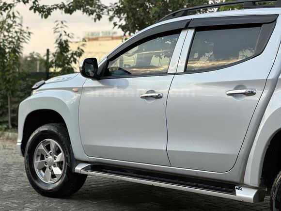 Mitsubishi L 200 4x2 Tornado 2021 Model Bu Temizlikte Bu Emsalde Yok !! 