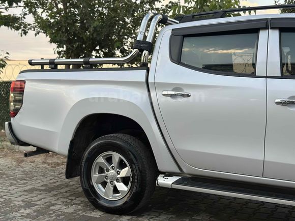 Mitsubishi L 200 4x2 Tornado 2021 Model Bu Temizlikte Bu Emsalde Yok !! 