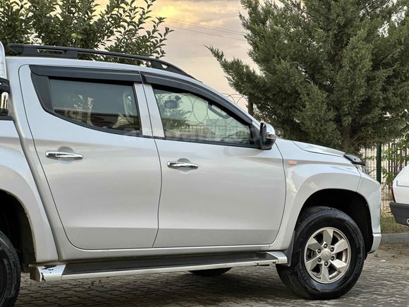 Mitsubishi L 200 4x2 Tornado 2021 Model Bu Temizlikte Bu Emsalde Yok !! 