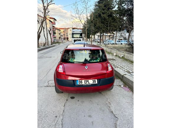 Sahibinden Renault Megane 1.4 Authentique 2004 Model  226.000 km Bordo