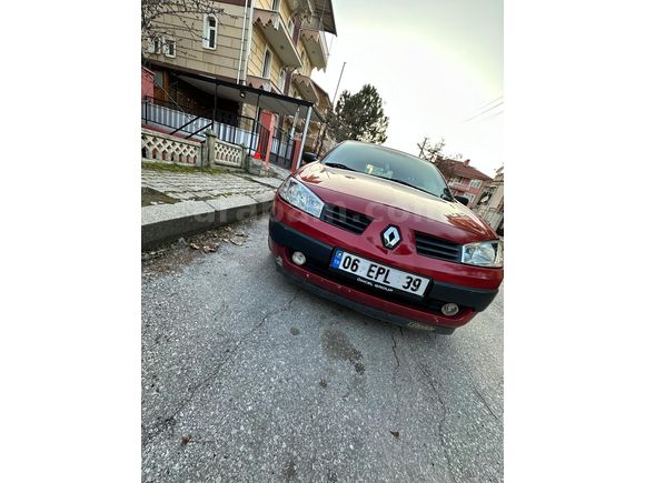 Sahibinden Renault Megane 1.4 Authentique 2004 Model  226.000 km Bordo